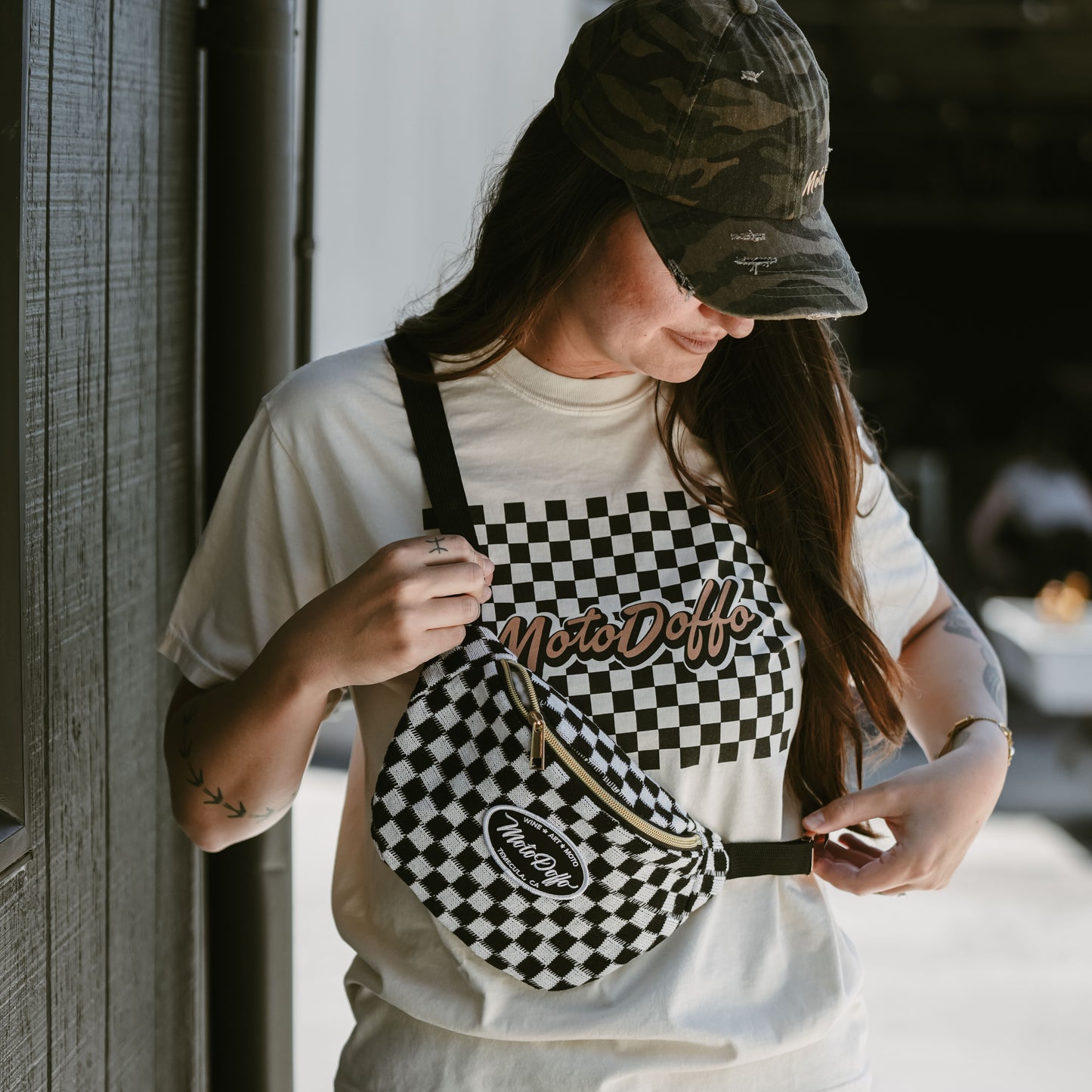 CROSSBODY